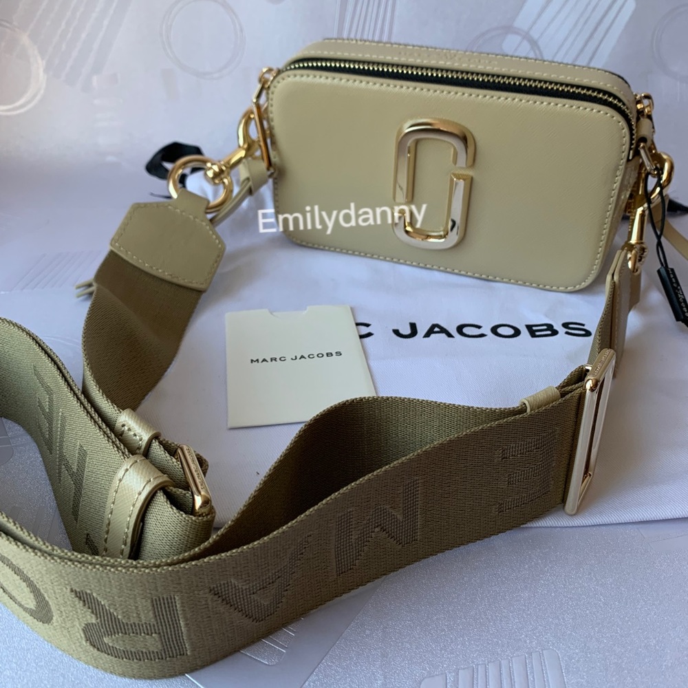 NWOT MARC JACOBS snapshot bag